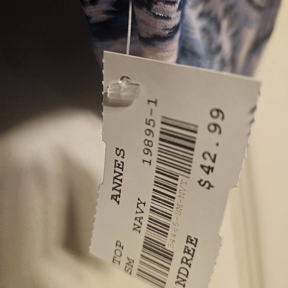 Top - Picture 2 of 3